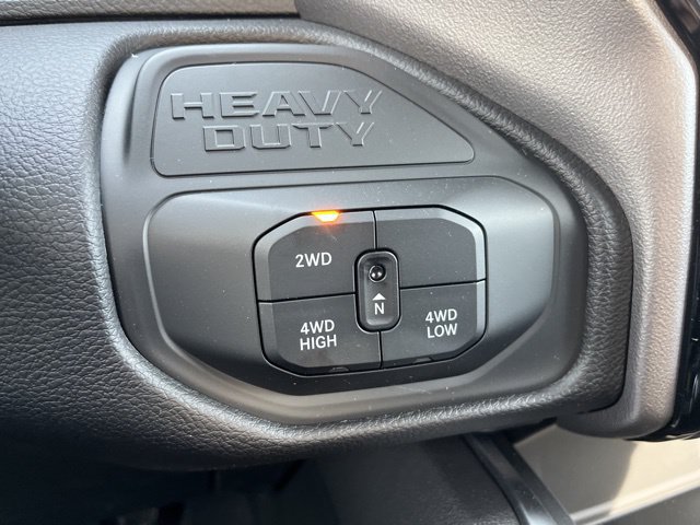 New 2026 RAM 3500 Big Horn AWD/4WD image 32