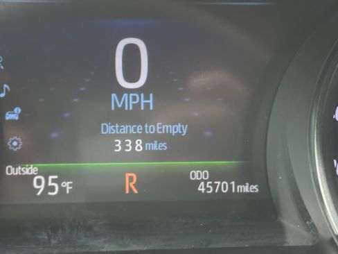 Used 2022 Toyota Camry XSE w/ Cold Weather Package FWD image 2