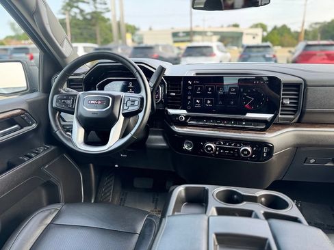 Used 2024 GMC Sierra 1500 Elevation AWD/4WD image 12