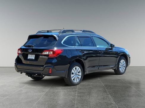 Used 2018 Subaru Outback 2.5i AWD/4WD image 7