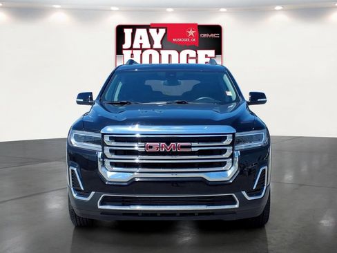 Used 2023 GMC Acadia SLE w/ Driver Convenience Package FWD image 2