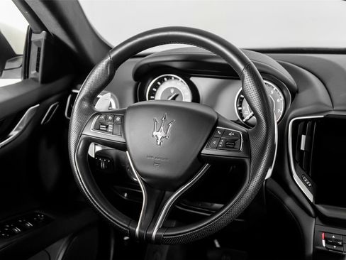 Used 2023 Maserati Ghibli Modena RWD image 55