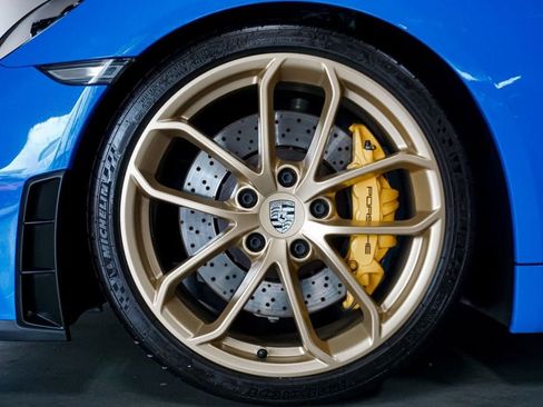 Used 2023 Porsche 718 Boxster Spyder RWD image 36