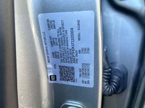 Used 2026 Chevrolet Colorado ZR2 w/ Technology Package AWD/4WD image 34