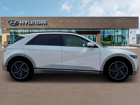 New 2025 Hyundai Ioniq 5 Limited image 9