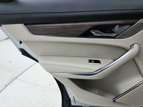 Used 2021 Jaguar F-PACE S image 31