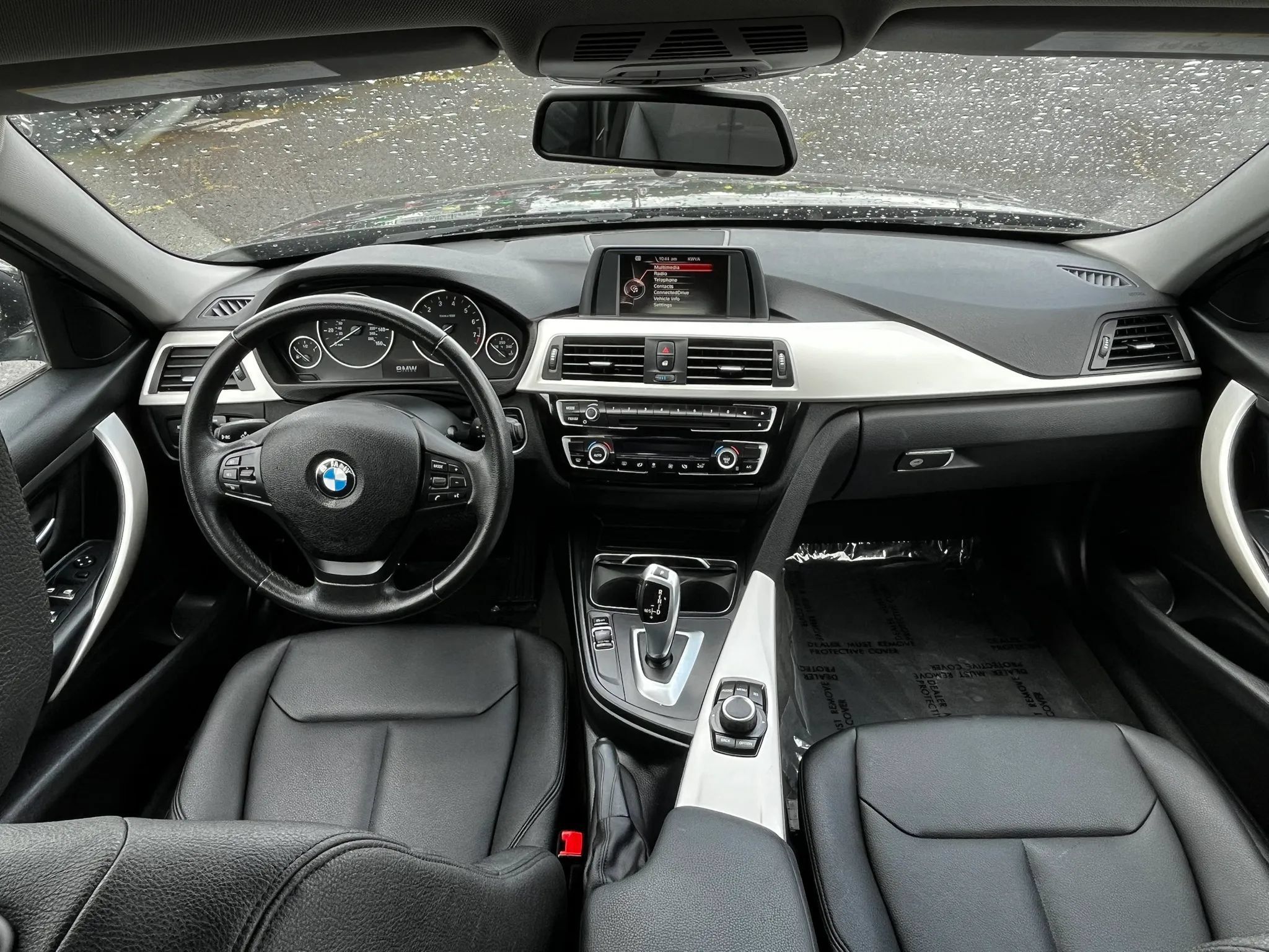 Used 2017 BMW 320i Sedan RWD image 12