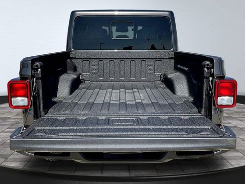 New 2026 Jeep Gladiator Sport image 25