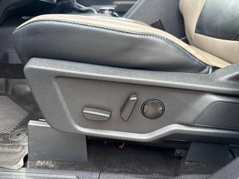 Used 2023 Ford Bronco Wildtrak AWD/4WD image 17