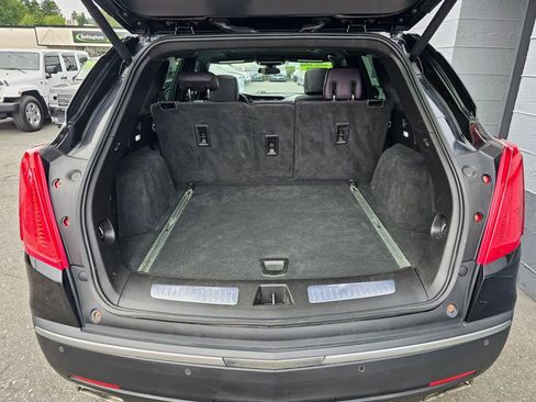 Used 2018 Cadillac XT5 Luxury image 16