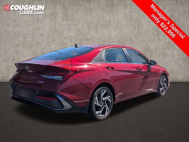 Certified 2025 Hyundai Elantra Limited FWD image 7
