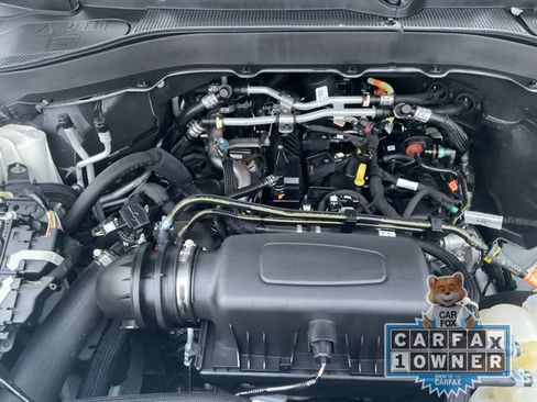 Used 2023 Ford Explorer XLT image 26