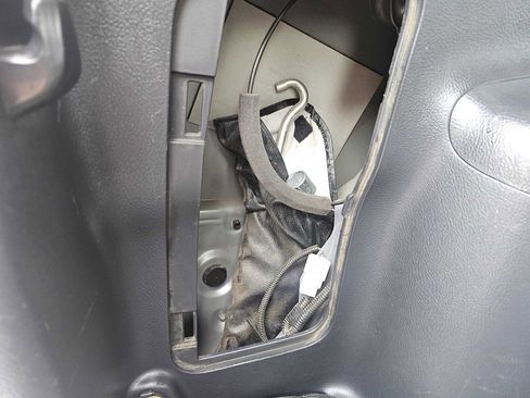 Used 2006 Toyota RAV4 4WD image 30