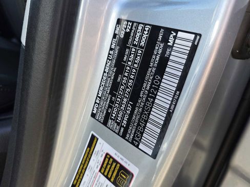 Used 2025 Mercedes-Benz GLE 350 4MATIC image 27