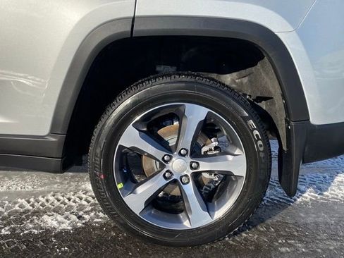 New 2026 Jeep Grand Cherokee Limited AWD/4WD image 17