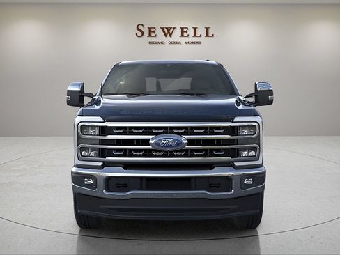 Used 2025 Ford F250 Lariat w/ Chrome Package AWD/4WD image 7