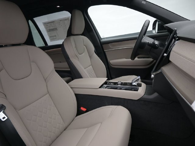 New 2026 Volvo XC90 T8 Plus AWD/4WD image 36