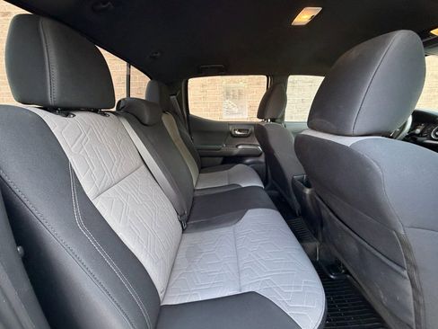 Used 2023 Toyota Tacoma TRD Sport w/ Advanced Technology Package image 21