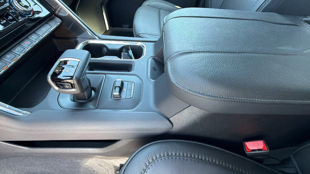 Used 2026 GMC Sierra 1500 Denali AWD/4WD image 13