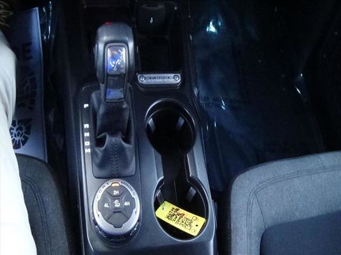 Used 2025 Ford Bronco Big Bend image 28