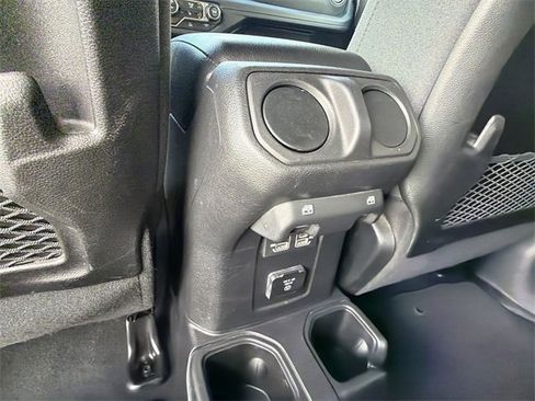 Used 2024 Jeep Wrangler Unlimited Rubicon w/ Convenience Group image 20