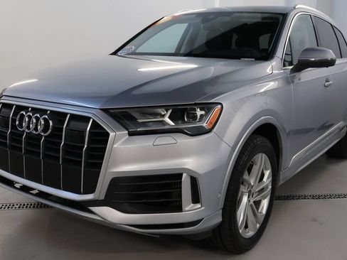 Used 2022 Audi Q7 3.0T Premium Plus w/ Premium Plus Package AWD/4WD image 3