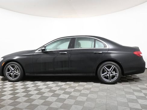 Used 2023 Mercedes-Benz E 350 4MATIC Sedan image 2