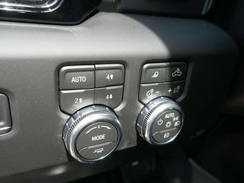 New 2026 GMC Sierra 2500 AT4 w/ AT4 Premium Plus Package AWD/4WD image 21