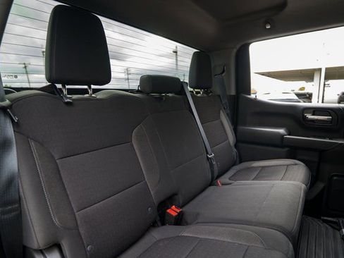Used 2021 Chevrolet Silverado 1500 LT image 31