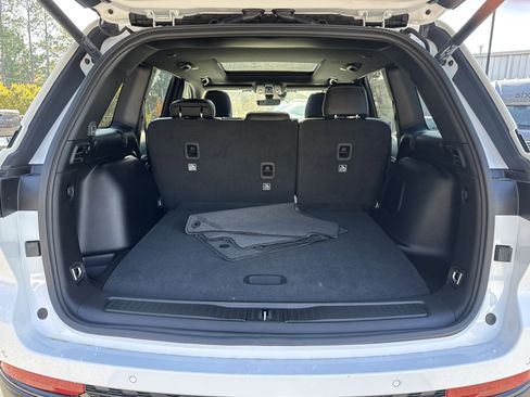 New 2025 Jeep Grand Cherokee Limited w/ Black Appearance Package image 23