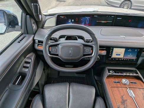 Certified 2025 Lincoln Navigator L Black Label image 20