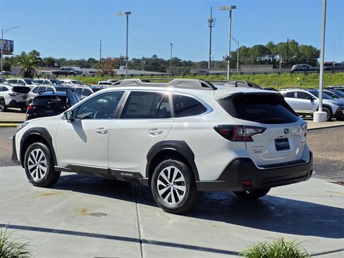 New 2025 Subaru Outback Premium image 4
