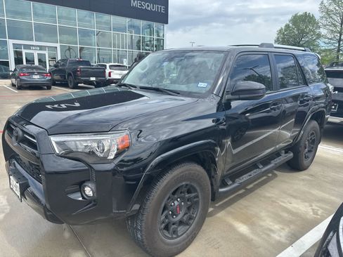 Used 2023 Toyota 4Runner SR5 image 9