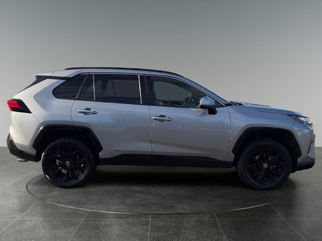 Used 2023 Toyota RAV4 SE w/ Convenience Package AWD/4WD image 10