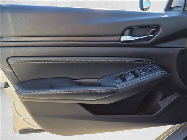 Used 2020 Nissan Altima 2.5 S FWD image 9
