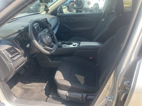 Used 2024 Nissan Rogue S AWD/4WD image 21