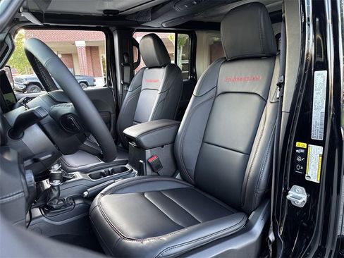 New 2025 Jeep Wrangler Unlimited Rubicon w/ Steel Bumper Group image 11