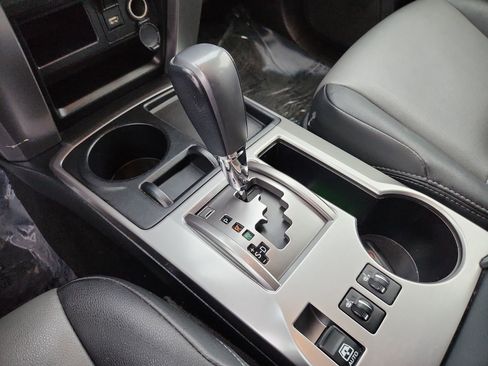 Used 2022 Toyota 4Runner SR5 Premium image 22