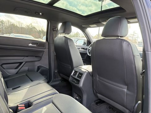 Used 2020 Volkswagen Atlas Cross Sport SEL AWD/4WD image 16