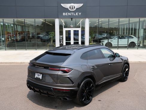 Used 2021 Lamborghini Urus AWD/4WD image 3