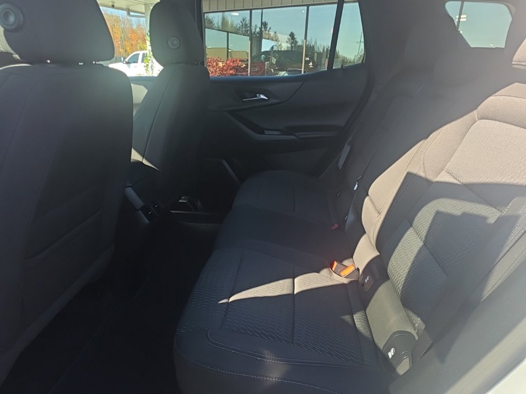 Used 2026 Chevrolet Equinox LT AWD/4WD image 19
