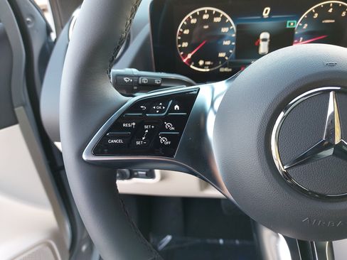 Certified 2025 Mercedes-Benz GLA 250 image 18