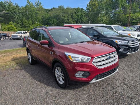 Used 2018 Ford Escape SE FWD image 6