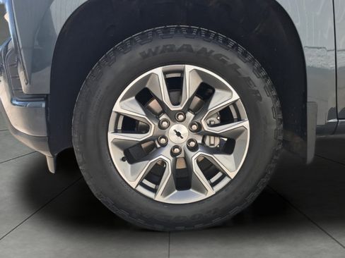 Certified 2022 Chevrolet Silverado 1500 RST AWD/4WD image 27