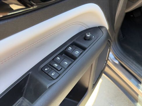 Used 2022 Jeep Compass Limited AWD/4WD image 25