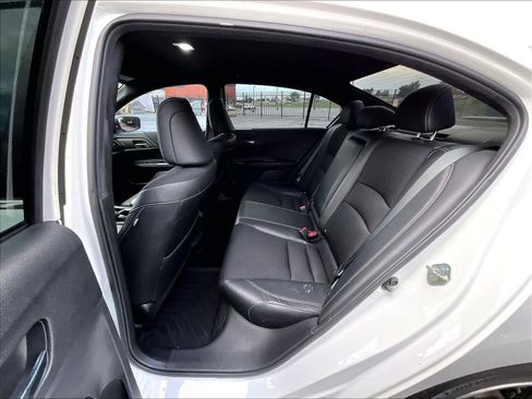 Used 2016 Honda Accord Sport image 5