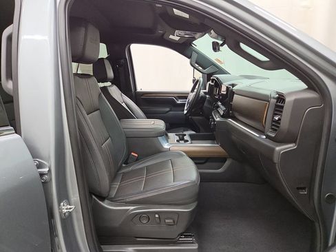 Certified 2024 Chevrolet Silverado 2500 High Country w/ Technology Package AWD/4WD image 11