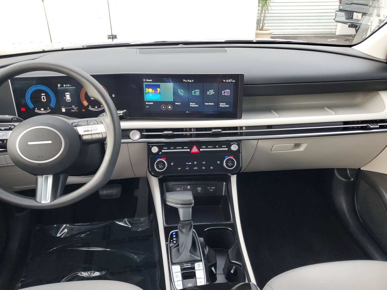 Used 2026 Hyundai Tucson SEL Plus FWD image 12