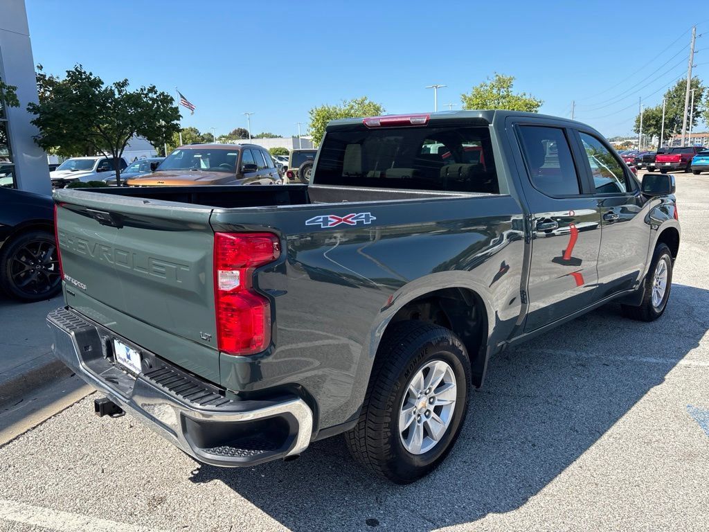 Used 2025 Chevrolet Silverado 1500 LT AWD/4WD image 12