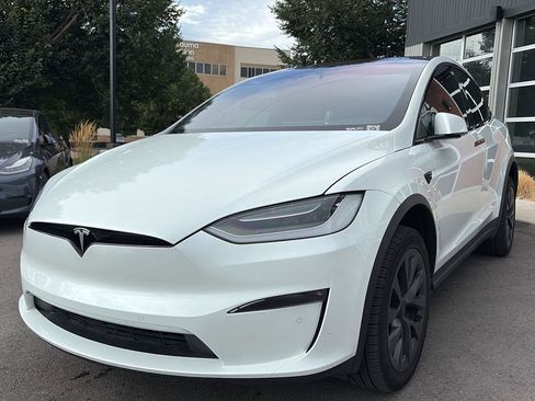 Used 2023 Tesla Model X Plaid AWD/4WD image 4